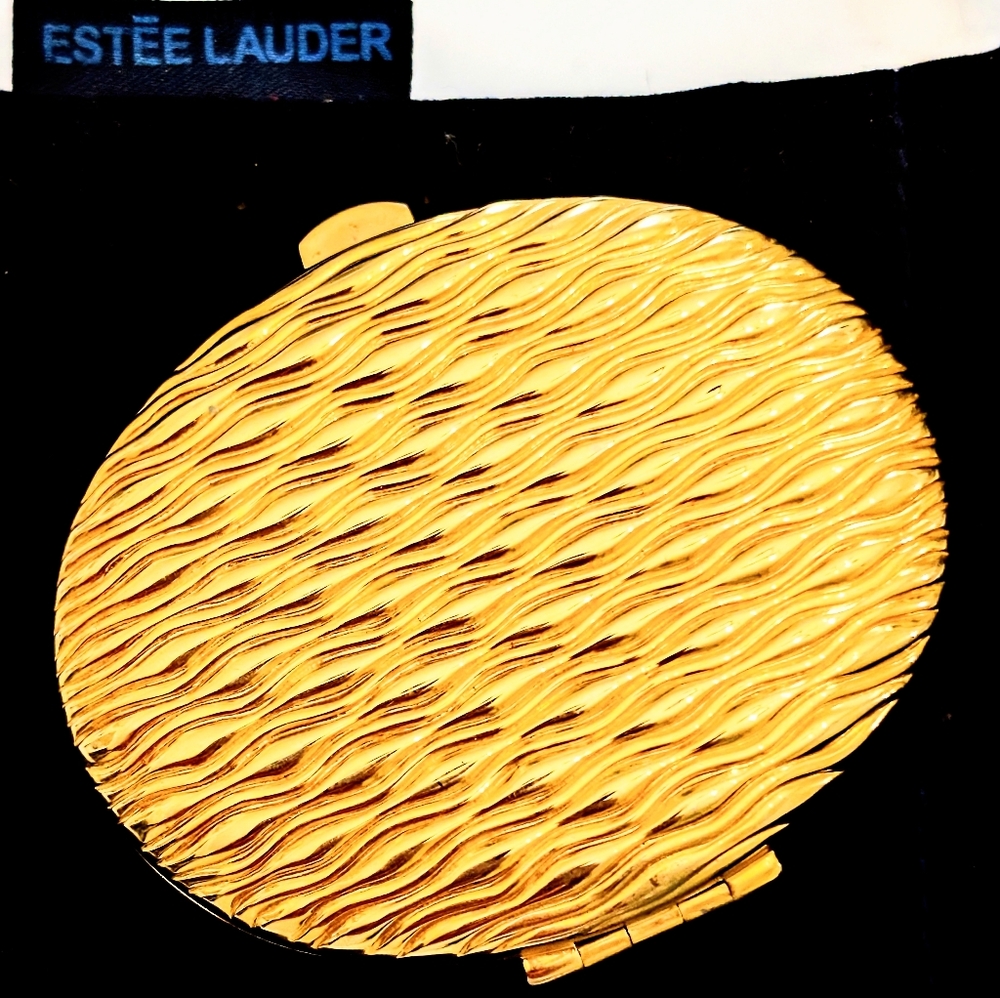 Estee Lauder Collectible 2006 "Waves of Gold" Lucidity Powder Compact